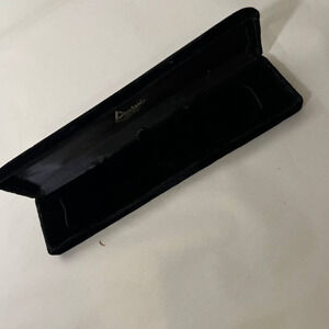 5/ $25  VINTAGE black velvet bracelet gift box Mandarin Pearl